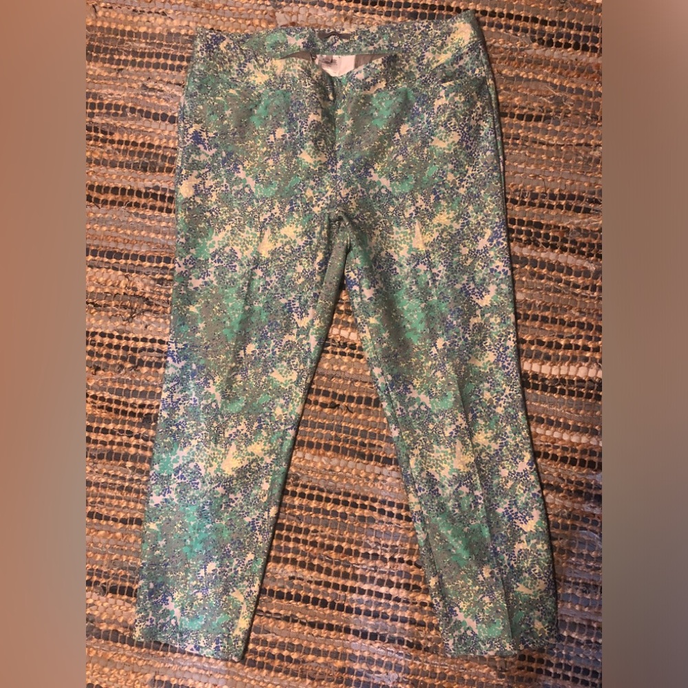 Women’s Adidas Green Multi-Print Active Leggings/Pants
Size L